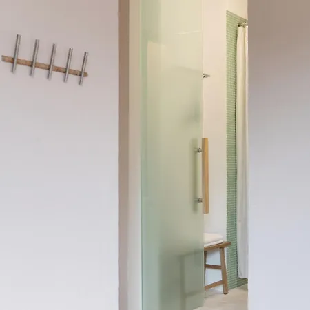 Dazzling Minimalist One Bedroom شقة