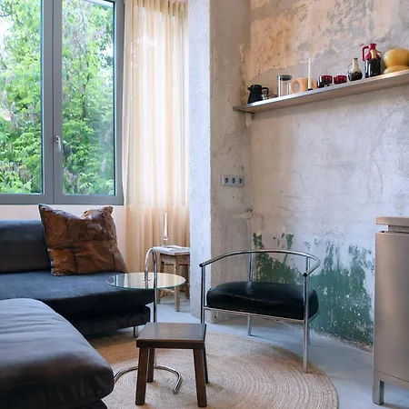 Dazzling Minimalist One Bedroom * صوفيا