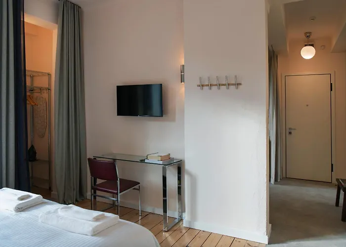 Dazzling Minimalist One Bedroom